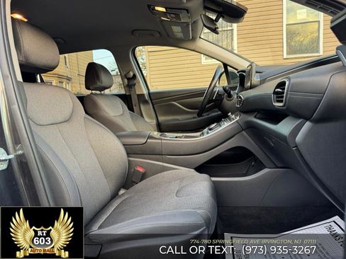 Used 2023 Hyundai Santa Fe SEL w/ Cargo Package image 18