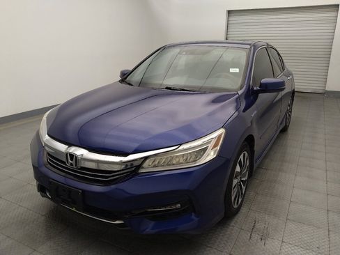Used 2017 Honda Accord Touring image 15