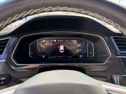 Used 2023 Volkswagen Tiguan SEL R-Line image 24