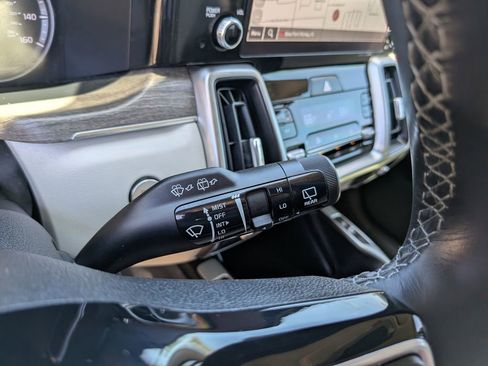 Certified 2023 Kia Sorento EX FWD image 35