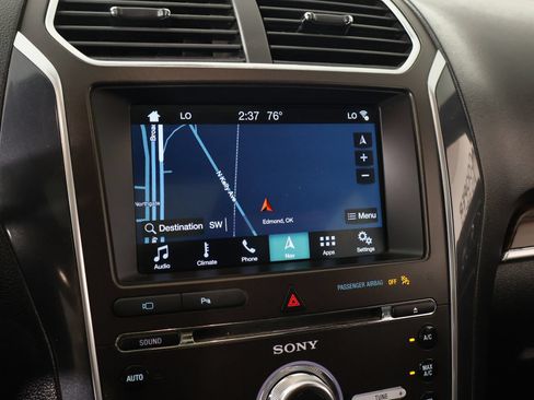 Used 2018 Ford Explorer Limited AWD/4WD image 7