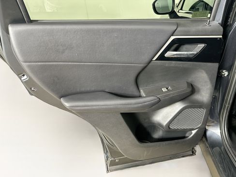 Used 2024 Mitsubishi Outlander SE FWD image 26