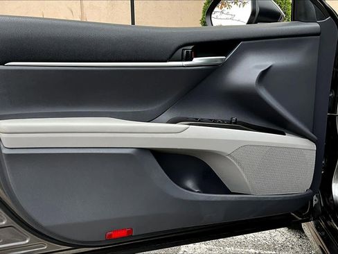 Used 2023 Toyota Camry SE image 21