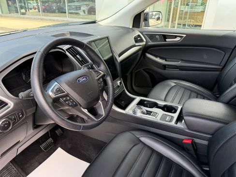 Certified 2024 Ford Edge SEL w/ Convenience Package AWD/4WD image 13