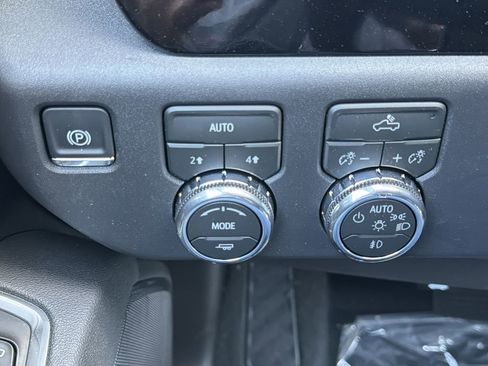 New 2026 GMC Sierra 1500 Elevation AWD/4WD image 12