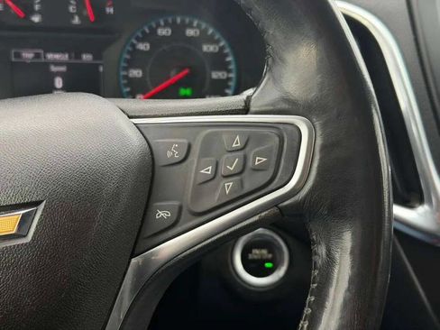 Used 2018 Chevrolet Equinox LT FWD image 14