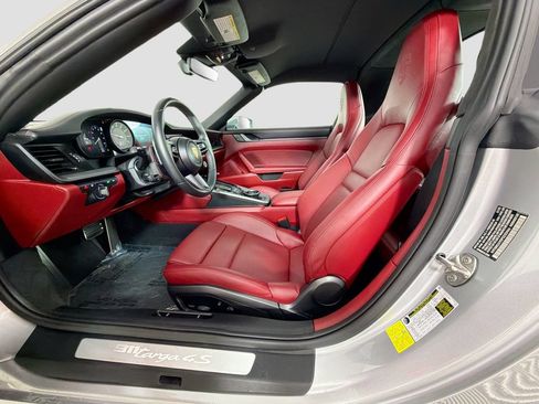 Used 2023 Porsche 911 AWD/4WD image 22