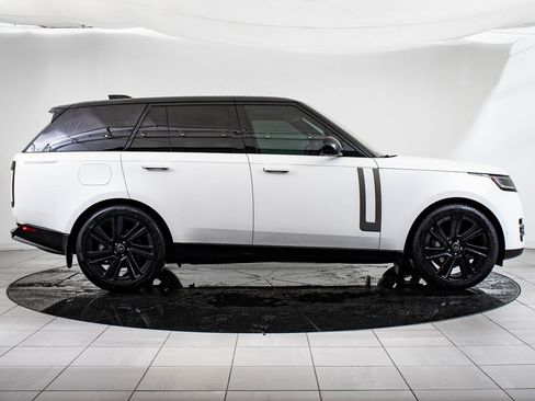 Used 2022 Land Rover Range Rover SE image 11