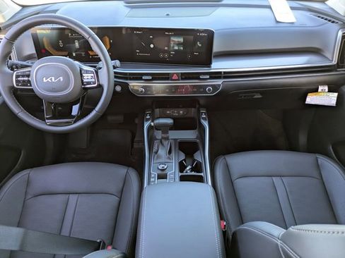 Used 2025 Kia Sorento S w/ Panoramic Sunroof Package image 16