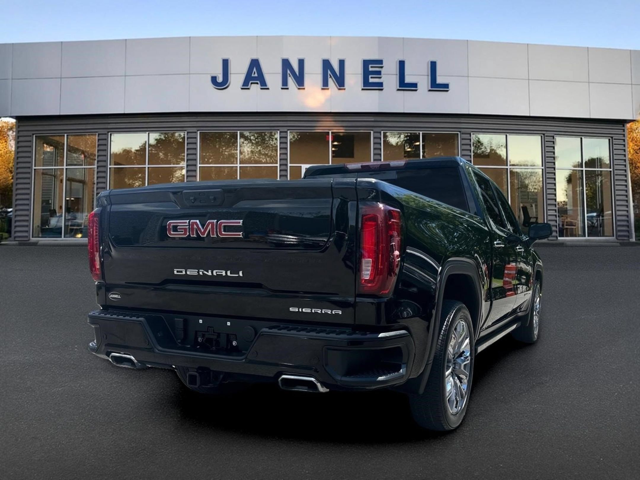 Used 2024 GMC Sierra 1500 Denali w/ Denali Reserve Package AWD/4WD image 68