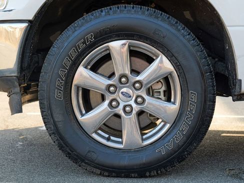 Used 2019 Ford F150 XLT w/ Equipment Group 302A Luxury AWD/4WD image 17