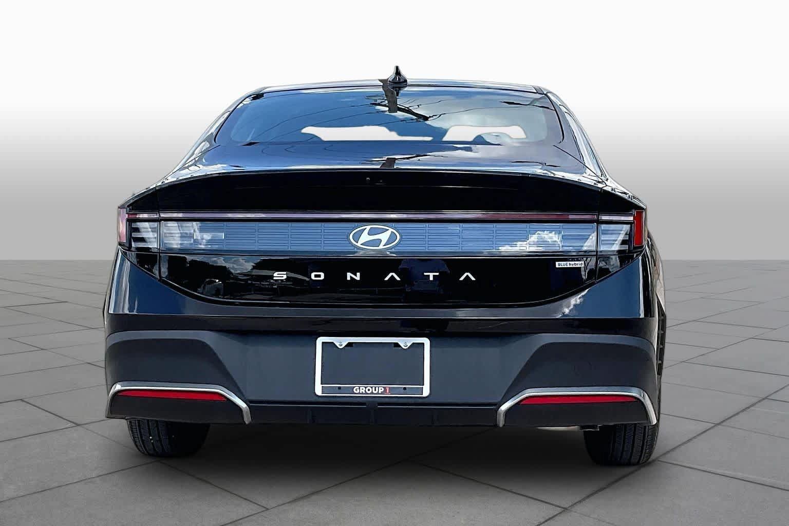 Certified 2026 Hyundai Sonata Blue FWD image 5