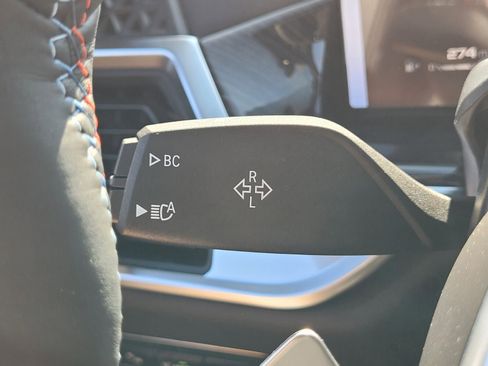 New 2026 BMW X7 M60i w/ Executive Package image 30