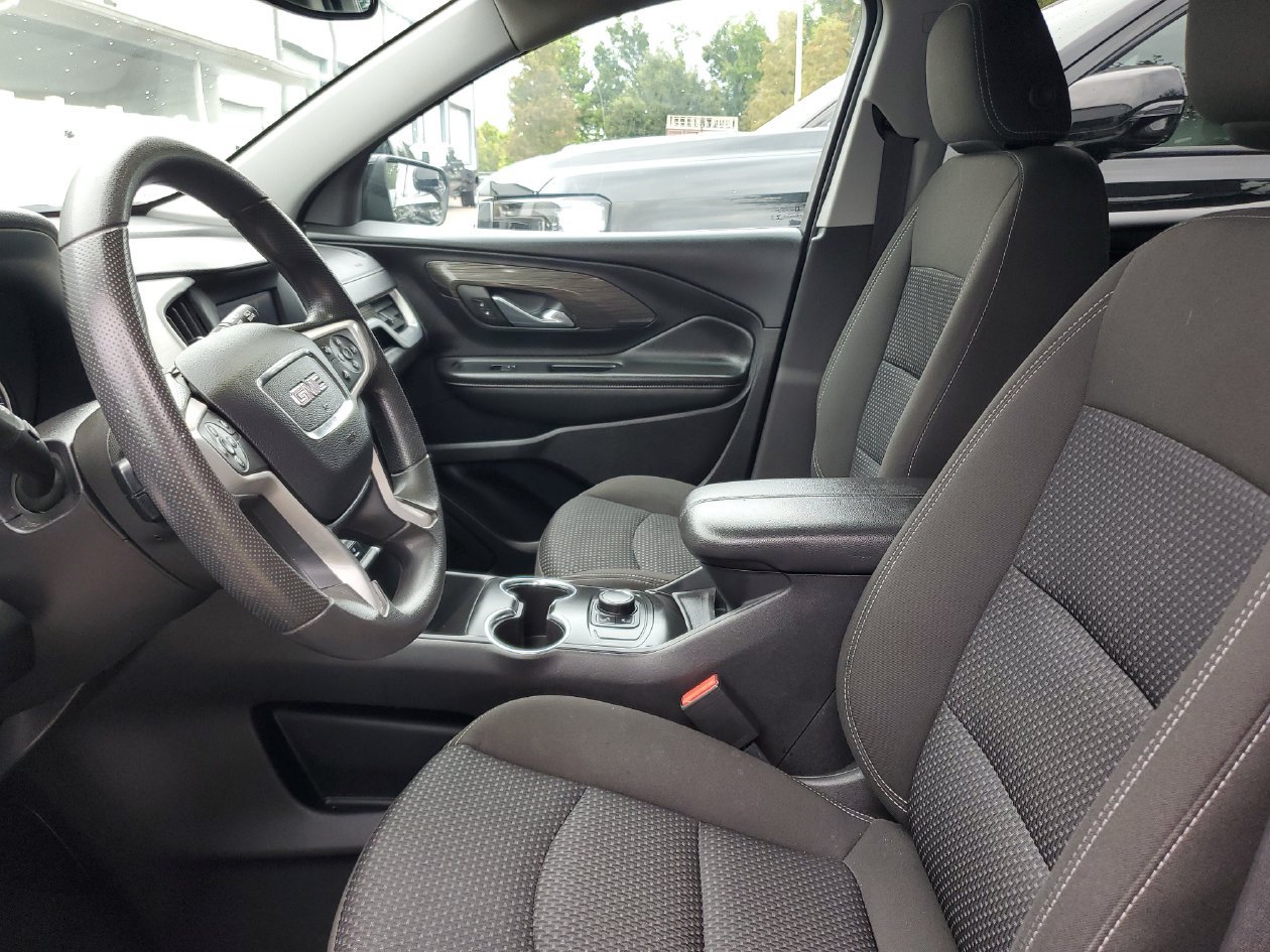 Used 2024 GMC Terrain SLE AWD/4WD image 18