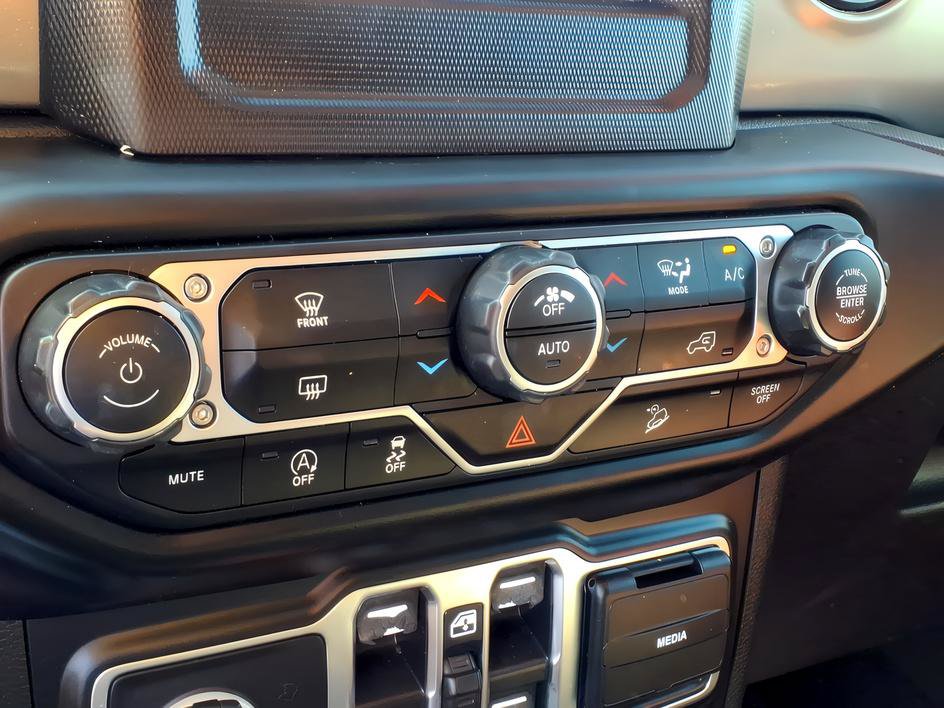 Used 2021 Jeep Wrangler Unlimited Sport AWD/4WD image 17