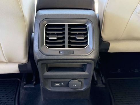 Used 2018 Volkswagen Tiguan SE AWD/4WD image 13