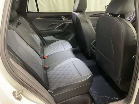 New 2026 Volkswagen Tiguan SEL R-Line AWD/4WD image 7