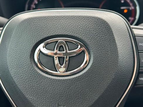 Certified 2025 Toyota RAV4 XLE w/ Convenience Package FWD image 36