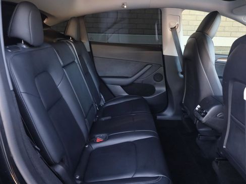 Used 2022 Tesla Model Y Performance AWD/4WD image 17