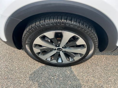 Used 2021 Kia Telluride EX w/ EX Premium Package FWD image 10