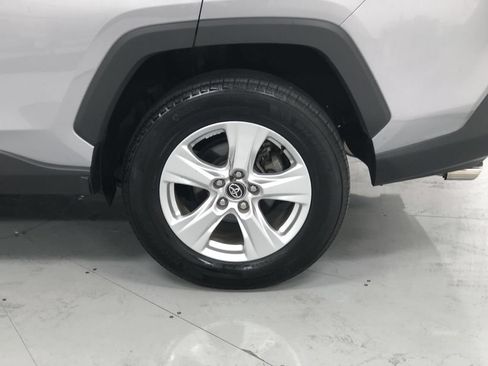Used 2020 Toyota RAV4 XLE AWD/4WD image 10