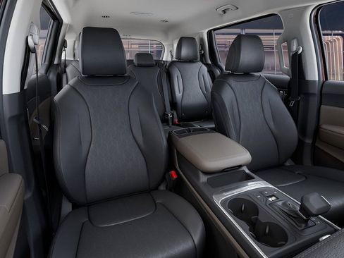 New 2026 Kia Carnival FWD image 15