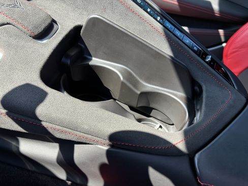 Used 2023 Chevrolet Corvette Stingray Premium Conv w/ Z51 Performance Package RWD image 31