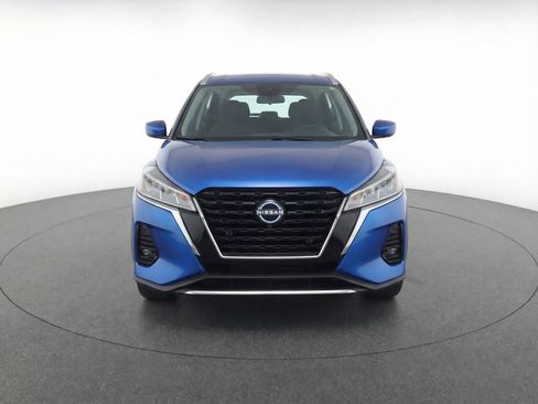 Used 2024 Nissan Kicks SV FWD image 2