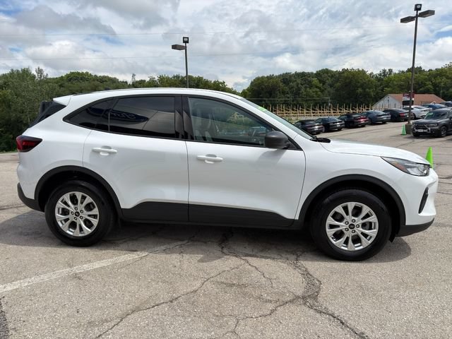 Used 2025 Ford Escape Active w/ Cold Weather Package AWD/4WD image 8