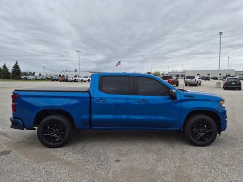 Used 2023 Chevrolet Silverado 1500 RST w/ Z71 Off-Road Package AWD/4WD image 4