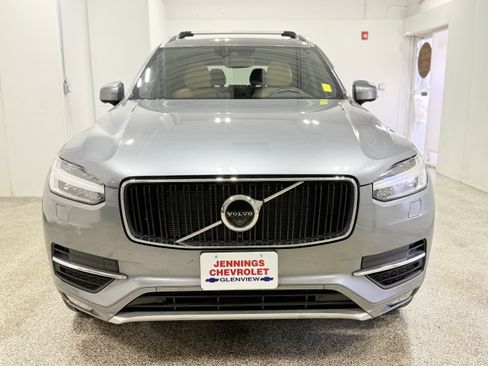Used 2017 Volvo XC90 T6 Momentum w/ Vision Package image 2