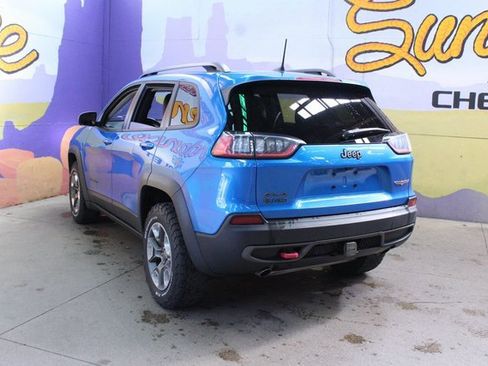 Used 2019 Jeep Cherokee Trailhawk w/ Cold Weather Group image 6