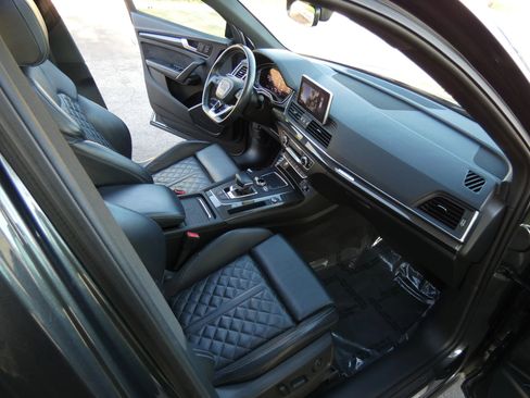 Used 2019 Audi SQ5 Premium Plus w/ Premium Plus Package image 25