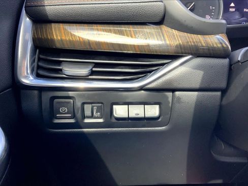 Used 2019 Cadillac XT4 Sport image 34