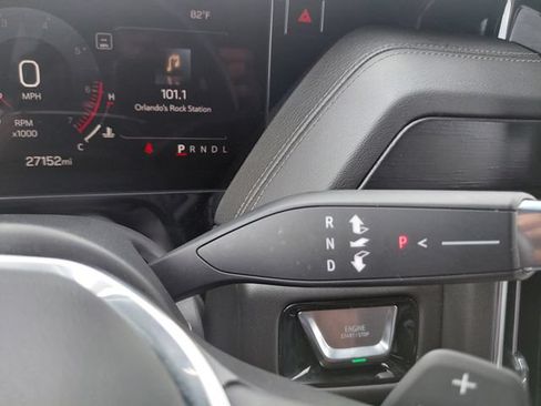 Used 2025 GMC Yukon Denali AWD/4WD image 33