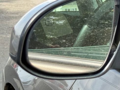 Used 2018 Toyota Corolla LE image 10