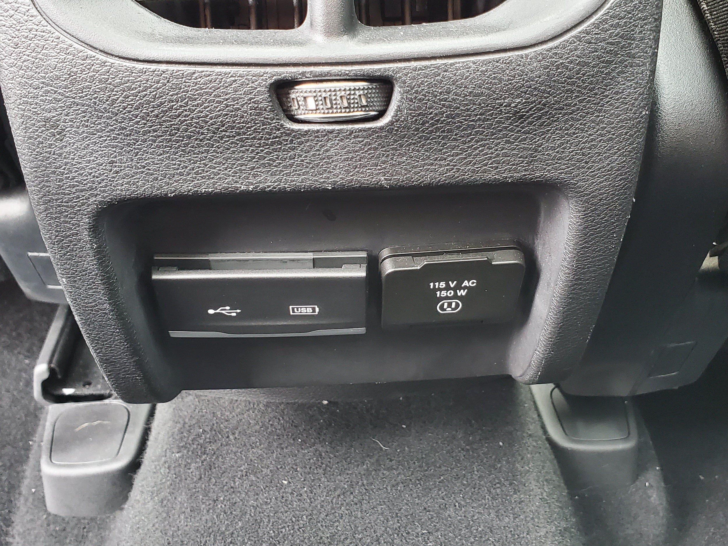 Used 2020 Jeep Cherokee Trailhawk w/ Comfort/Convenience Group AWD/4WD image 30