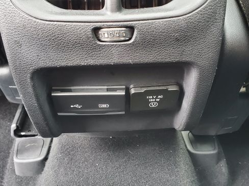 Used 2020 Jeep Cherokee Trailhawk w/ Comfort/Convenience Group AWD/4WD image 30