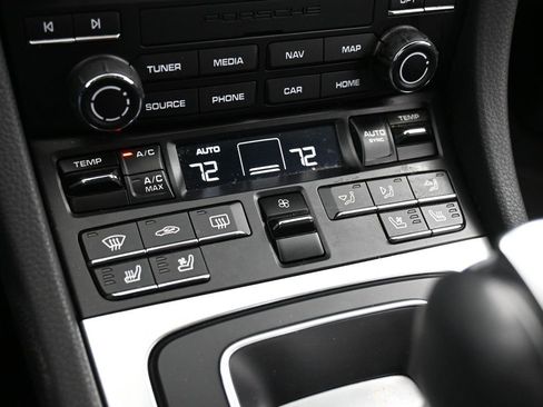 Certified 2019 Porsche 911 Targa 4 AWD/4WD image 22