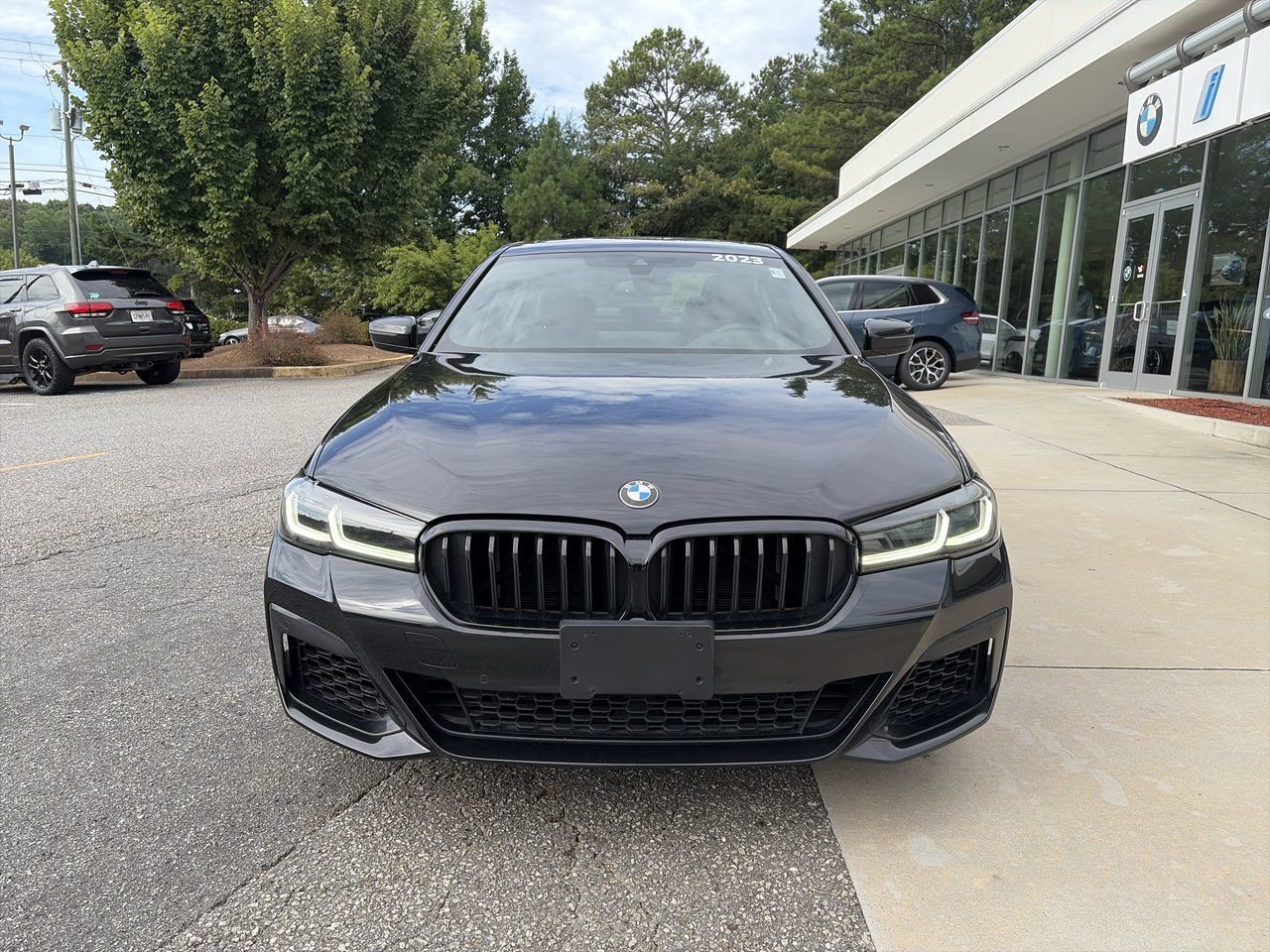 Used 2023 BMW 540i w/ M Sport Package RWD image 3