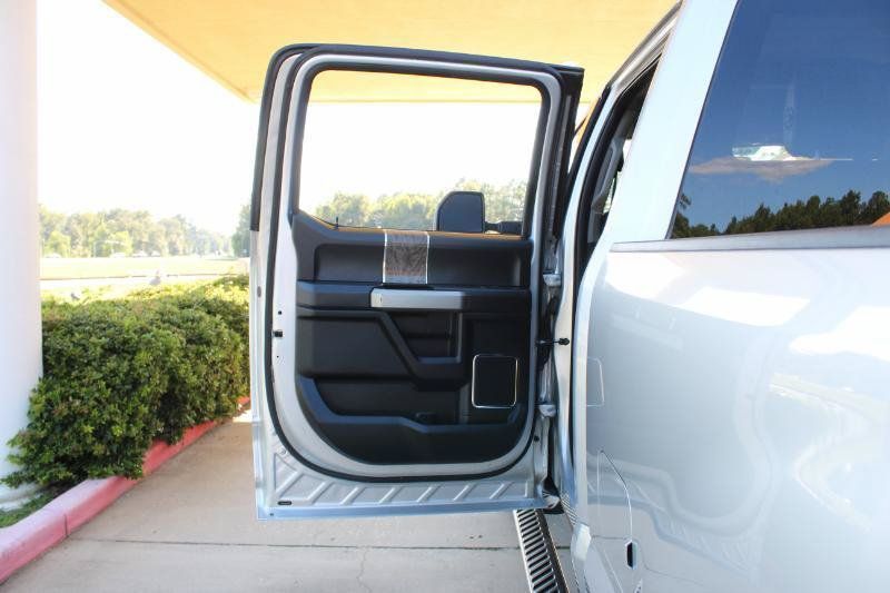 Used 2017 Ford F250 Lariat w/ Lariat Value Package AWD/4WD image 29