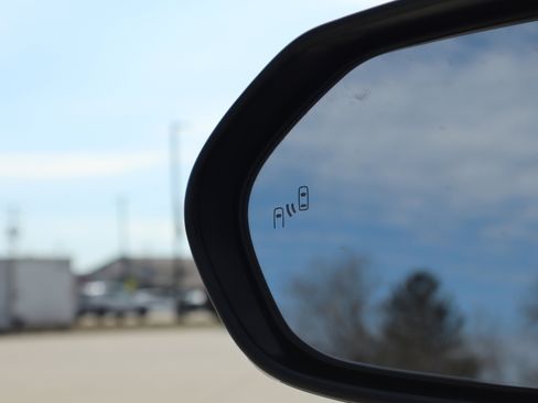 Used 2025 Toyota Camry LE image 22