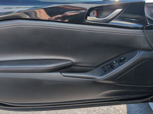 Used 2021 MAZDA MX-5 Miata Club image 9