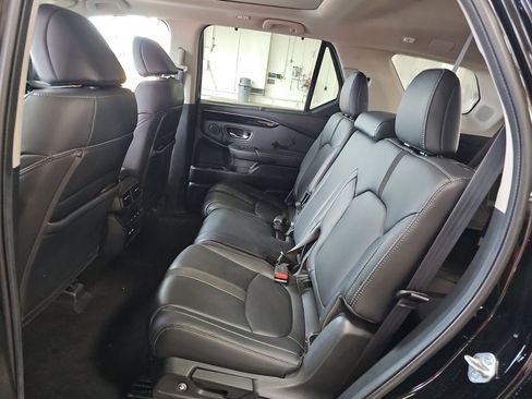 Used 2023 Honda Pilot Touring image 8