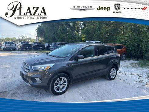 Used 2017 Ford Escape SE AWD/4WD image 1