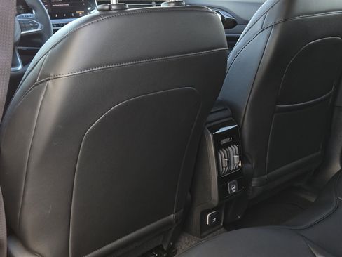 New 2026 Jeep Compass Latitude image 17