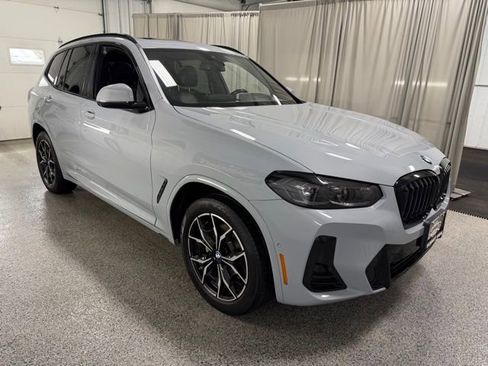 Used 2024 BMW X3 xDrive30i w/ Premium Package image 3