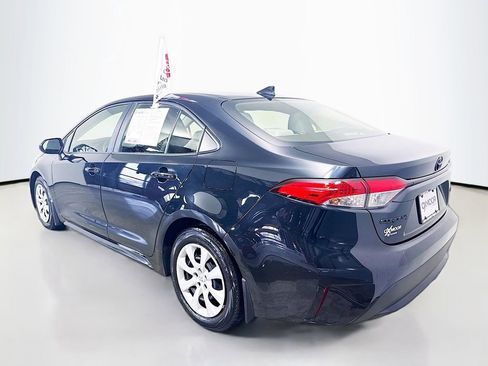 Certified 2022 Toyota Corolla LE image 5