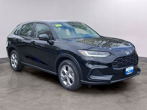 Certified 2023 Honda HR-V LX image 3