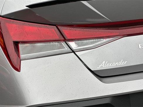 Certified 2025 Hyundai Elantra Sport image 27